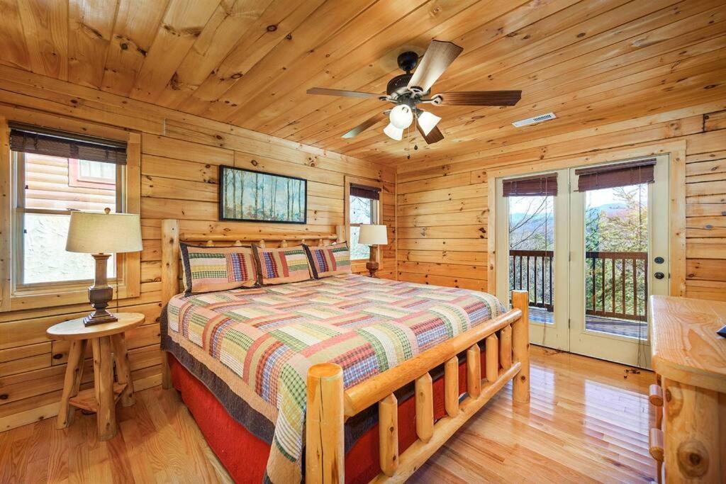 Spacious Smokies Cabin - Hot Tub With Mountain Views Gatlinburg Exterior photo