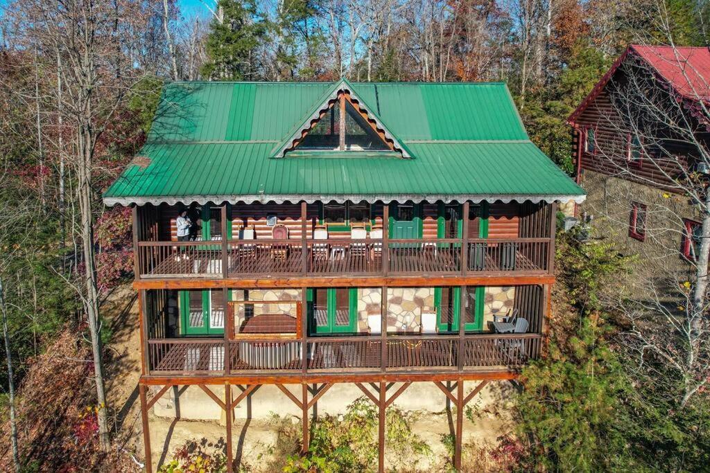 Spacious Smokies Cabin - Hot Tub With Mountain Views Gatlinburg Exterior photo